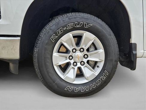 Used 2025 Chevrolet Silverado 1500 LT image 24