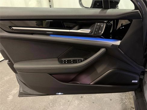 New 2026 Porsche Panamera 4 image 17