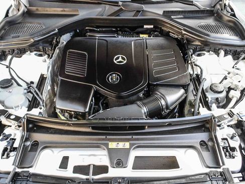 Used 2025 Mercedes-Benz GLC 300 image 26