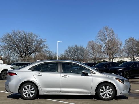 Certified 2024 Toyota Corolla LE image 3