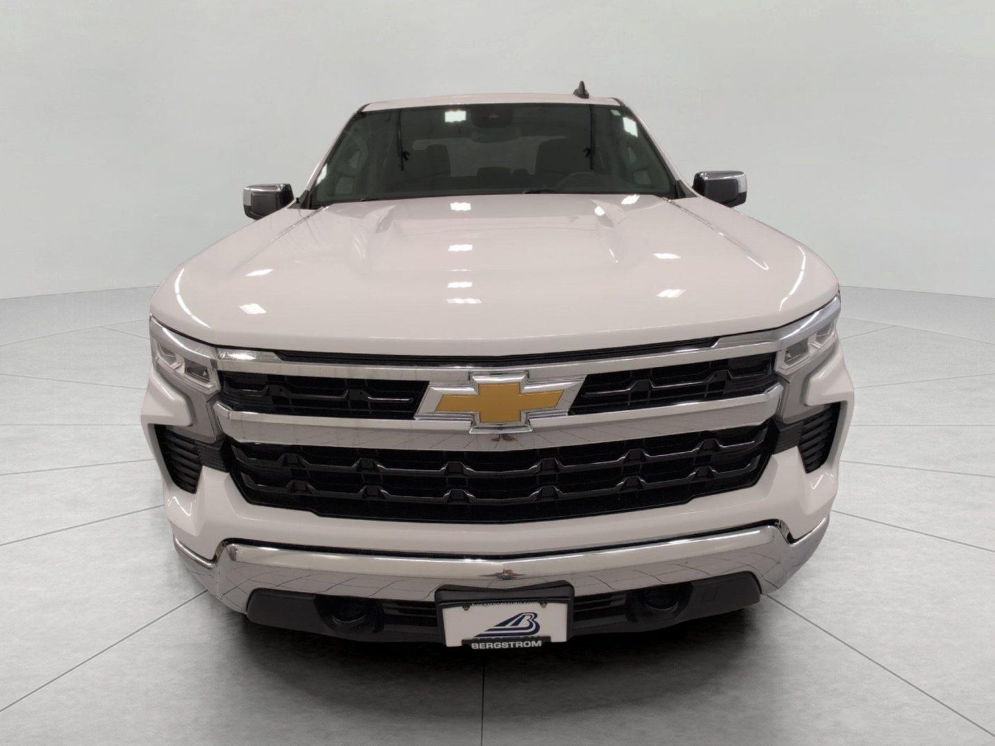 Used 2024 Chevrolet Silverado 1500 LT AWD/4WD image 14