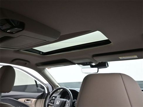 Used 2020 Honda Pilot Elite image 14