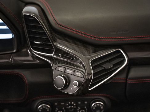 Used 2014 Ferrari 458 Spider image 47