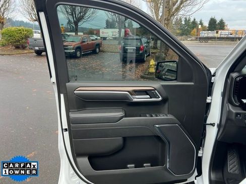 Used 2025 Chevrolet Silverado 1500 LT image 14