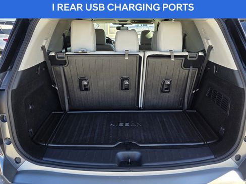 Used 2022 Nissan Pathfinder SL w/ Lighting Package (N92) image 19