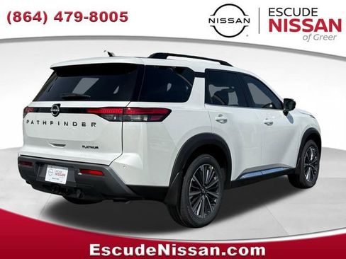 New 2026 Nissan Pathfinder Platinum FWD image 3