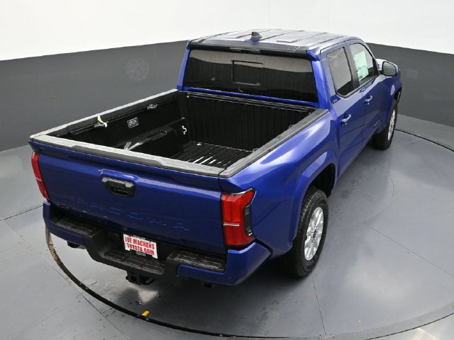 Used 2025 Toyota Tacoma SR5 w/ SR5 Upgrade Package AWD/4WD image 28
