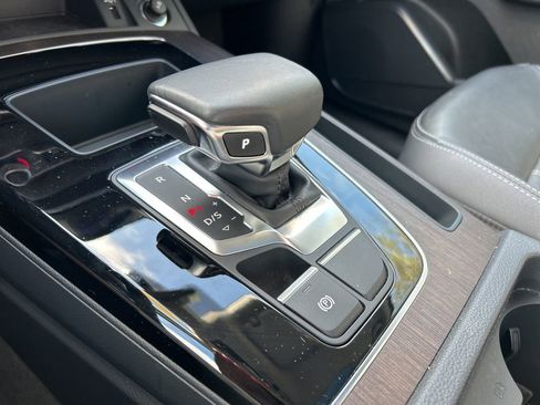 Used 2023 Audi Q5 2.0T Premium w/ Convenience Package image 37