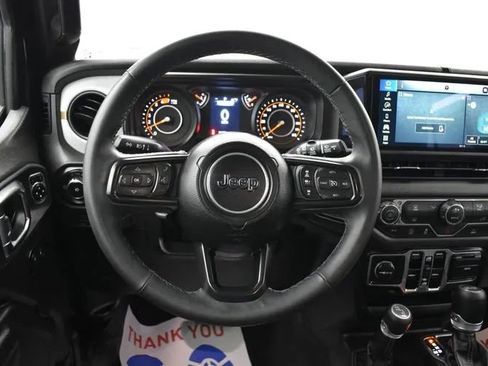 Used 2025 Jeep Wrangler Unlimited Sport AWD/4WD image 20