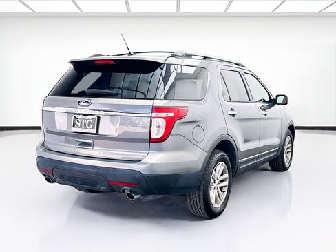 Used 2013 Ford Explorer XLT image 4
