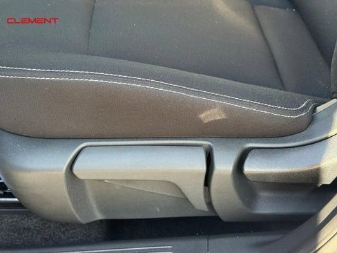 Used 2023 Nissan Rogue S AWD/4WD image 23