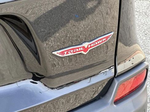 Used 2020 Jeep Cherokee Trailhawk w/ Cold Weather Group image 11