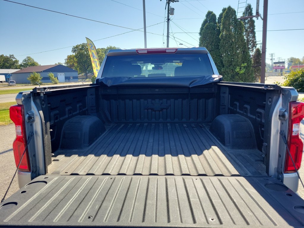 Used 2023 Chevrolet Silverado 1500 RST AWD/4WD image 8