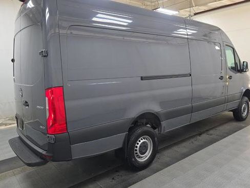 Used 2024 Mercedes-Benz Sprinter 2500 w/ Acoustic Package image 3