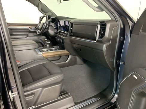 Used 2024 Chevrolet Silverado 1500 RST image 38