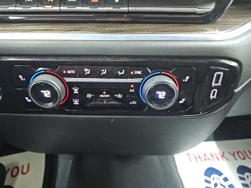 Used 2022 Chevrolet Silverado 1500 LT image 12