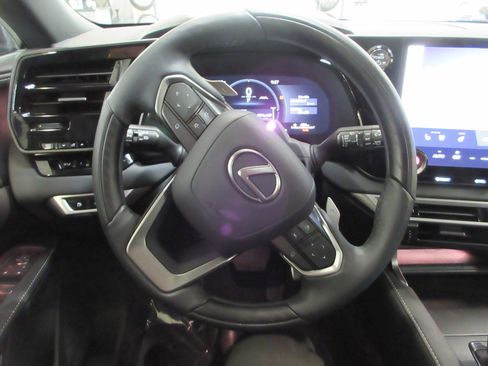 Used 2025 Lexus RX 350 w/ Convenience Package image 31