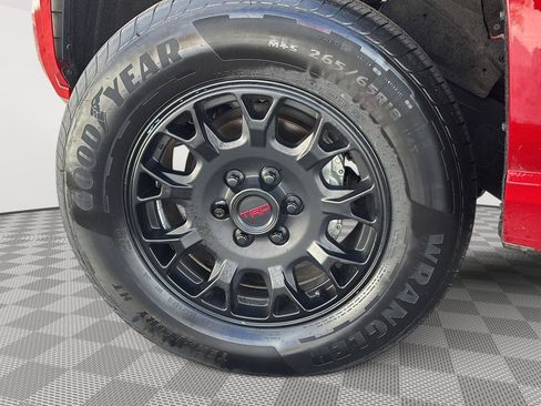 Used 2024 Toyota Tacoma SR5 AWD/4WD image 35