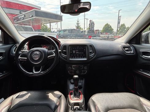 Used 2019 Jeep Compass Trailhawk w/ Cold Weather Group AWD/4WD image 22