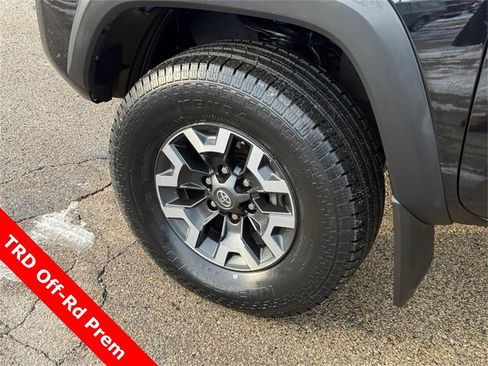 Used 2021 Toyota Tacoma TRD Off-Road image 10