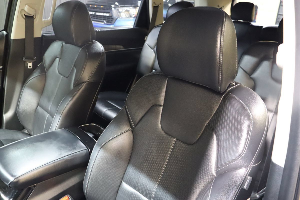 Used 2024 Kia Telluride EX w/ EX Captain's Chair Package FWD image 29