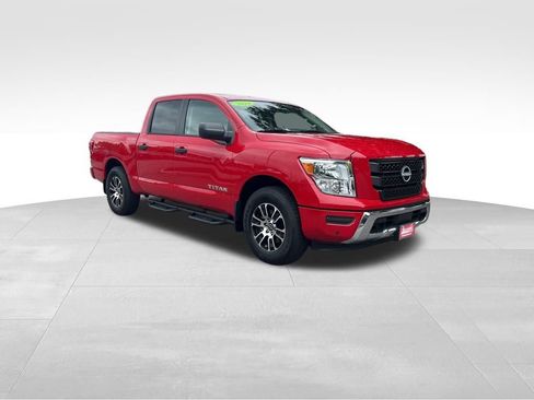 Used 2024 Nissan Titan SV w/ SV Convenience Package image 9