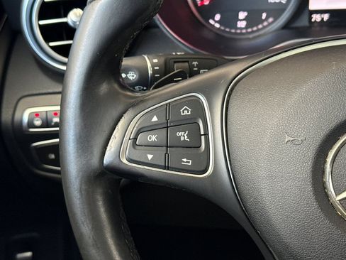 Used 2017 Mercedes-Benz GLC 300 4MATIC image 30