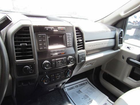 Used 2018 Ford F550 4x4 Regular Cab Super Duty image 27