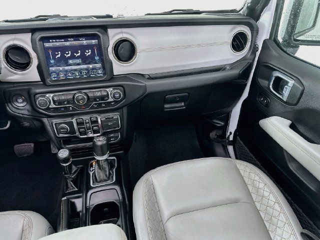 Used 2023 Jeep Wrangler Unlimited Sahara AWD/4WD image 28