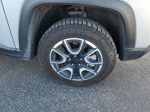 Used 2024 Jeep Compass Trailhawk image 9