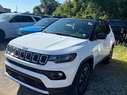 Used 2024 Jeep Compass Limited AWD/4WD image 18