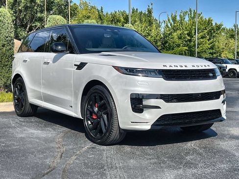 Used 2026 Land Rover Range Rover Sport Dynamic SE AWD/4WD image 7