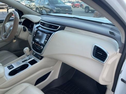 Used 2018 Nissan Murano Platinum image 19