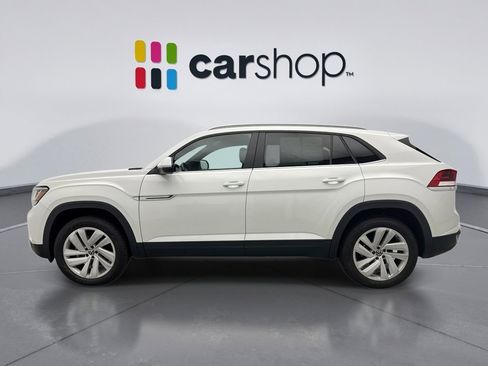 Used 2022 Volkswagen Atlas Cross Sport SE w/ Panoramic Sunroof Package image 2
