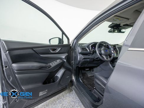 Used 2024 Subaru Ascent Limited w/ Technology Package AWD/4WD image 9