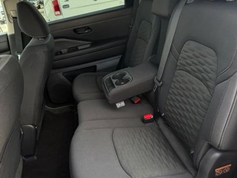 Used 2024 Nissan Pathfinder SV FWD image 28