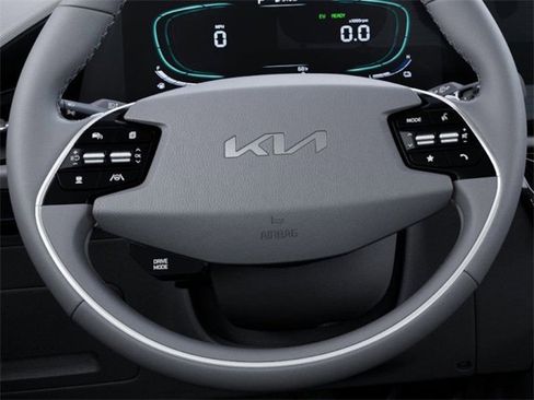 New 2025 Kia Niro EX image 22