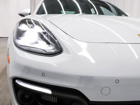 Used 2023 Porsche Panamera 4 Platinum Edition image 50