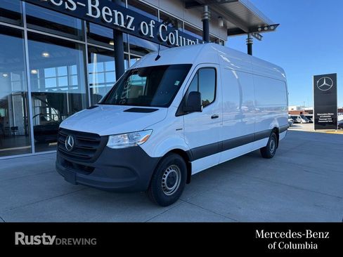 New 2024 Mercedes-Benz eSprinter 170 Cargo image 1