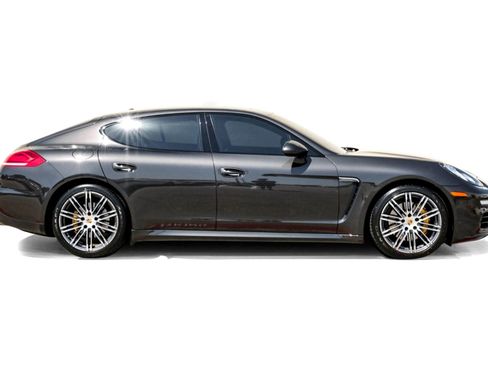 Used 2015 Porsche Panamera S w/ Premium Package Plus image 7