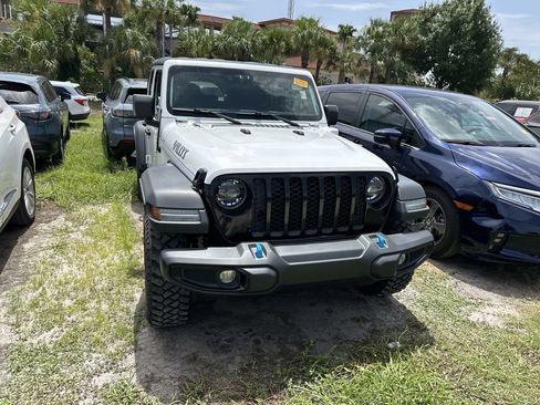 Used 2023 Jeep Wrangler Unlimited AWD/4WD image 4