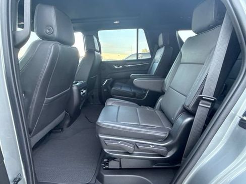 Used 2023 GMC Yukon Denali RWD image 16