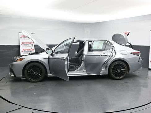 Used 2023 Toyota Camry XSE image 28