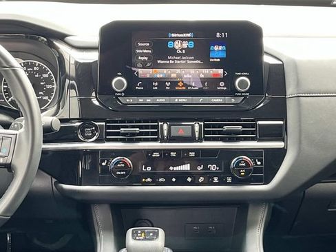 Used 2025 Nissan Pathfinder SV AWD/4WD image 15