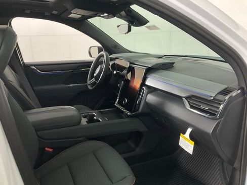 New 2026 GMC Acadia AT4 w/ Luxury Package AWD/4WD image 31
