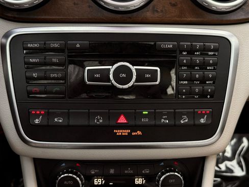 Used 2015 Mercedes-Benz GLA 250 4MATIC image 46