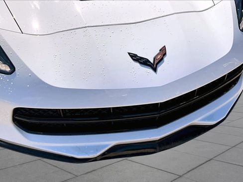 Used 2019 Chevrolet Corvette Stingray Coupe w/ Carbon Flash Badge Package RWD image 25