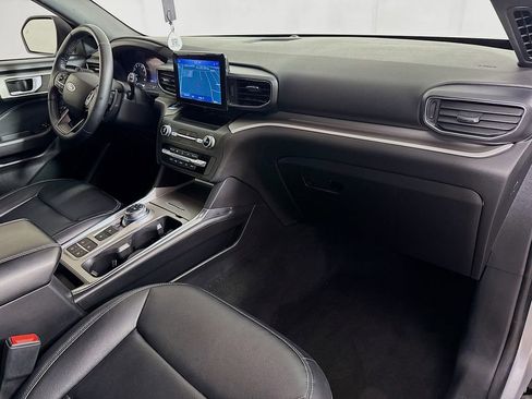 Used 2020 Ford Explorer XLT w/ Equipment Group 202A image 37