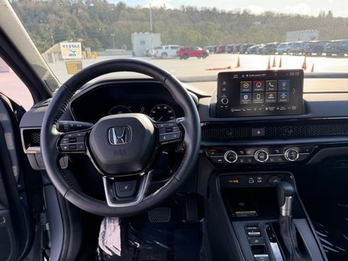 Certified 2024 Honda CR-V Sport Touring image 17