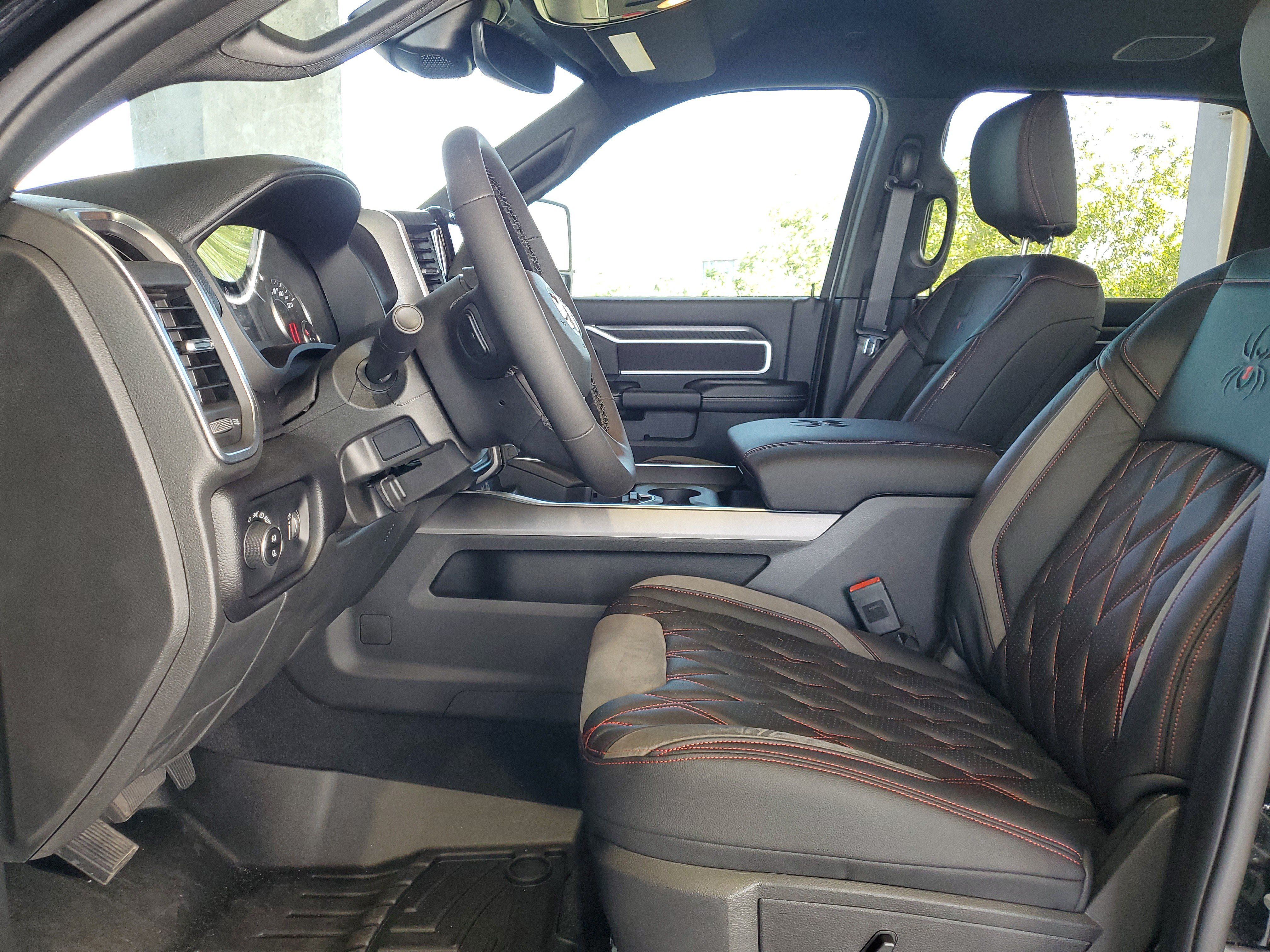 New 2025 RAM 2500 Big Horn AWD/4WD image 17